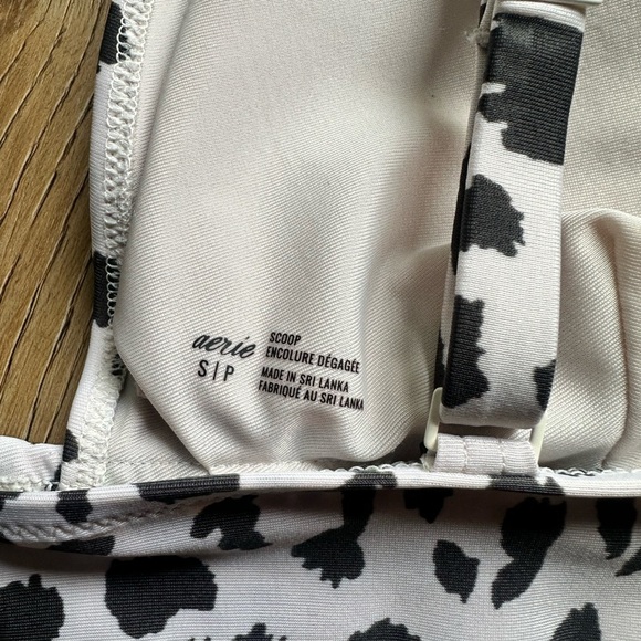 Aerie Black and off-white leopard print bikini top. Size small - Picture 5 of 6